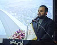 رونمایی و اهدای فرش هر گردشگر یک گره به کمیسیون ملی یونسکو